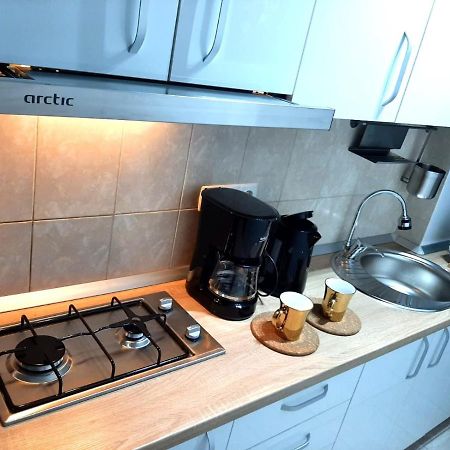 Ultracentral Studio For 4 Бухарест Екстер'єр фото
